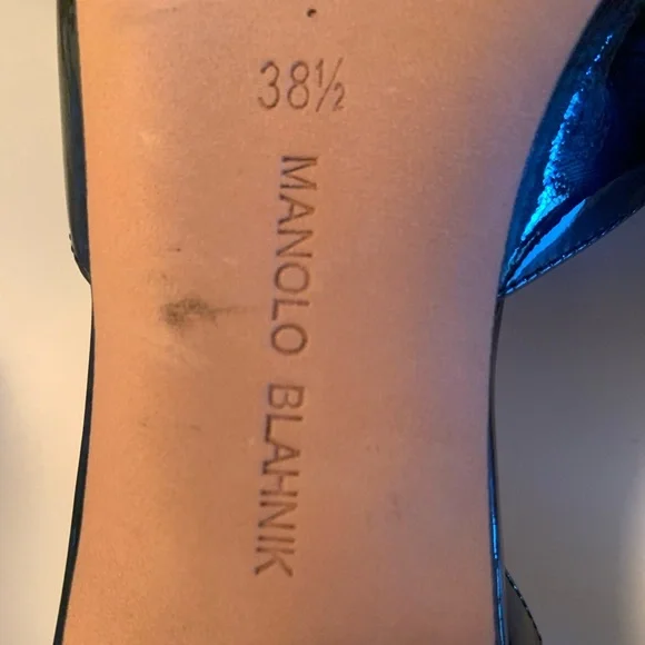 Manolo Blahnik Shiny Black Heels - Picture 7 of 8